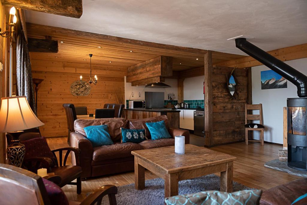 Black Diamond Lodge Сент-Фуа-Тарентез Экстерьер фото